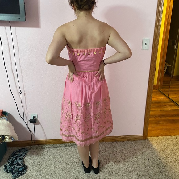 Express Strapless Barbie Pink Embroidered Dress Gold Accents Size 8 - Picture 4 of 13